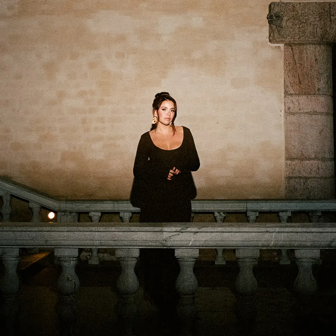 Nicole Falciani – porträtt, fotografi. Foto: Petter Bülling (3)